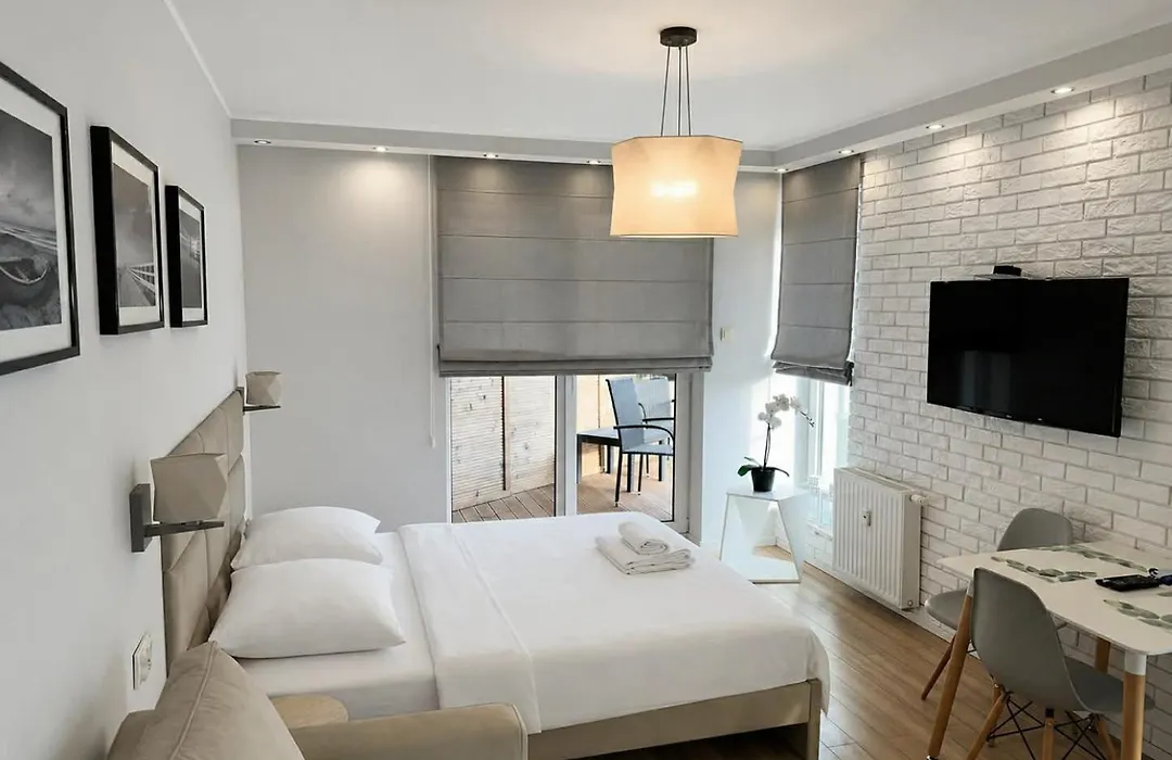 Apartament Z Basenem-1